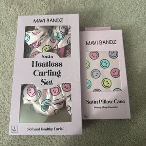 Satin pillowcase and heatless curling set